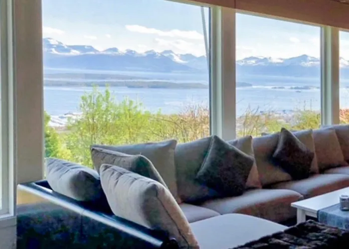 Апартаменты 7 Person In *