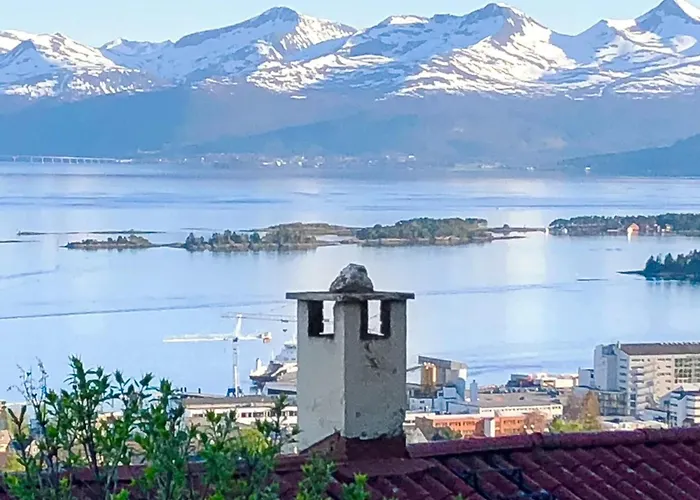 7 Person In Апартаменты Молде